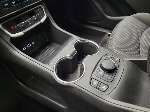 Used 2022 GMC Terrain SLE w/ Driver Convenience Package FWD image 26