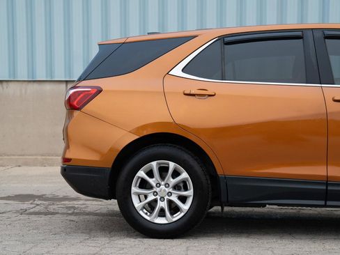 Used 2018 Chevrolet Equinox LT FWD image 12