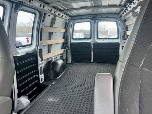 Used 2023 Chevrolet Express 2500 w/ Driver Convenience Package RWD image 15