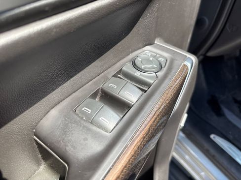 Used 2019 Chevrolet Silverado 1500 RST AWD/4WD image 19