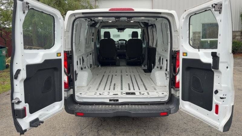 Used 2018 Ford Transit 150 130 Low Roof RWD image 2