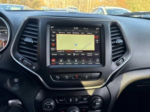 Used 2023 Jeep Cherokee Altitude Lux image 22