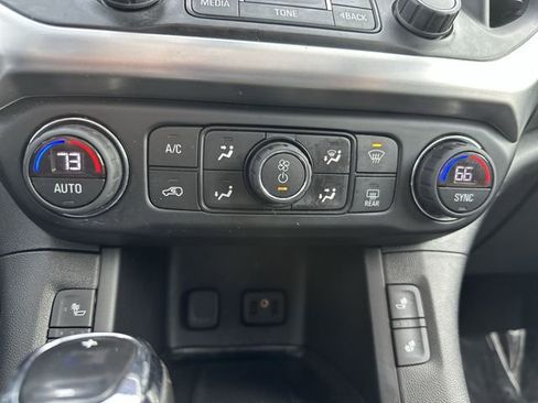 Used 2017 GMC Acadia SLT image 20