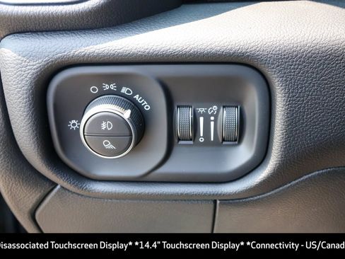 New 2026 RAM 3500 Laramie AWD/4WD image 33