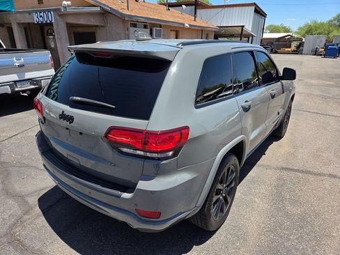 Used 2020 Jeep Grand Cherokee Altitude RWD image 8