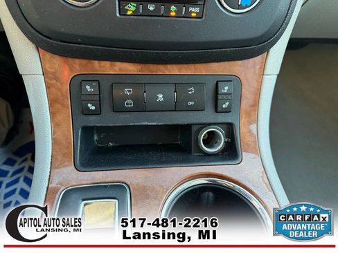 Used 2010 Saturn Outlook XR image 25