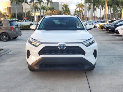 Used 2023 Toyota RAV4 XLE image 8