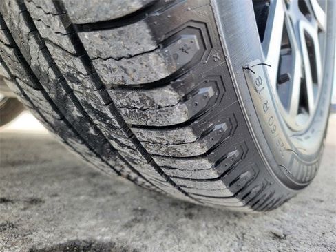 Certified 2022 Ford Maverick Lariat w/ Lariat Luxury Package image 17