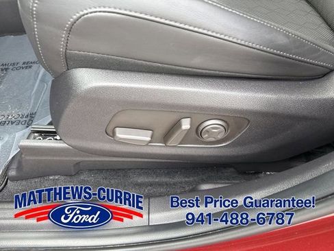 Used 2025 Kia Carnival SX FWD image 10