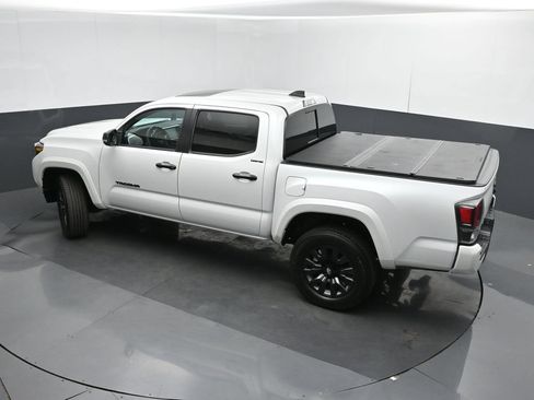 Used 2023 Toyota Tacoma Limited AWD/4WD image 41