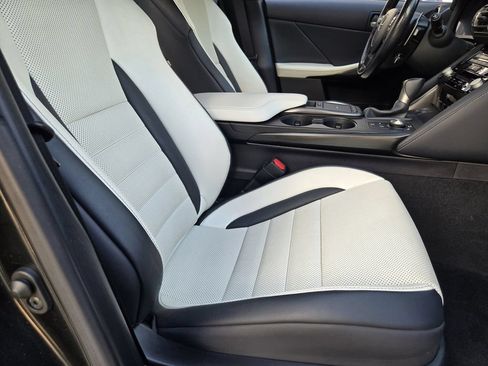 Used 2022 Lexus IS 350 F Sport RWD image 9