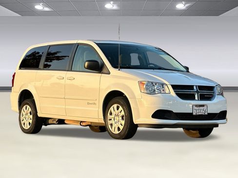 Used 2017 Dodge Grand Caravan SE w/ Power Window Group image 7