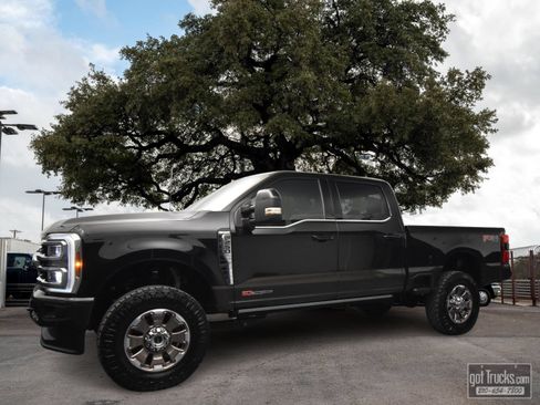 Used 2025 Ford F250 King Ranch AWD/4WD image 1