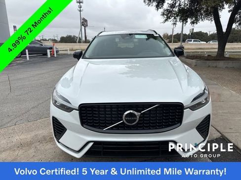 Certified 2025 Volvo XC60 T8 Core image 3