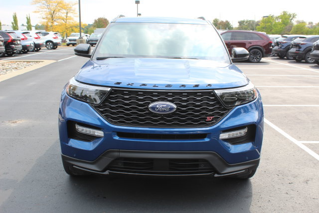 Used 2023 Ford Explorer ST w/ Equipment Group 401A AWD/4WD image 9