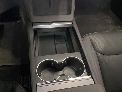 Used 2025 Tesla Model 3 Long Range image 9