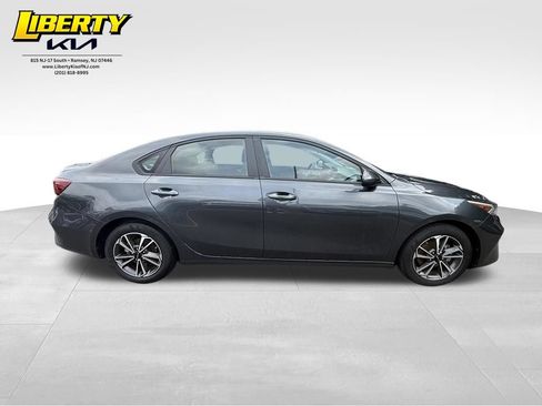 Used 2023 Kia Forte LXS FWD image 8