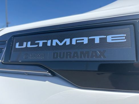 New 2025 GMC Sierra 2500 Denali Ultimate image 9