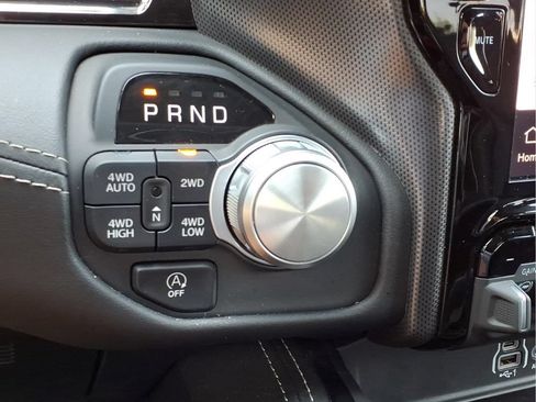 Used 2025 RAM 1500 Limited AWD/4WD image 8