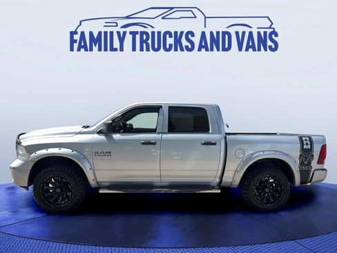 Used 2018 RAM 1500 ST AWD/4WD image 2