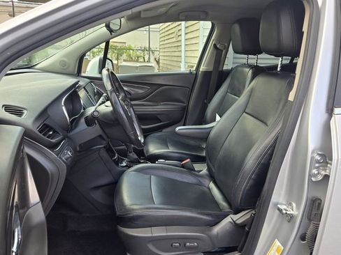 Used 2018 Buick Encore Preferred image 13