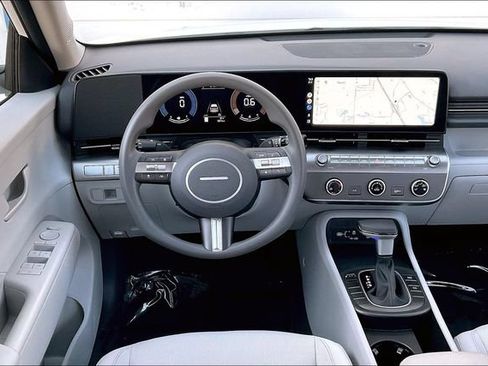 Certified 2026 Hyundai Kona SE FWD image 5