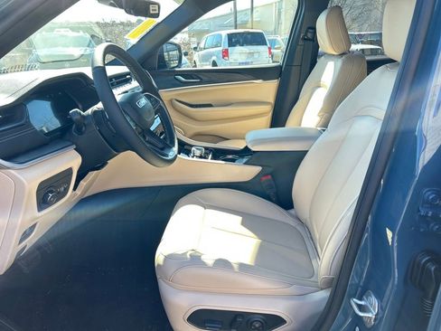 New 2026 Jeep Grand Cherokee Limited AWD/4WD image 14