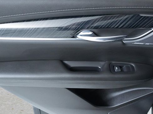 Used 2023 Cadillac XT6 Premium Luxury w/ Technology Package FWD image 31