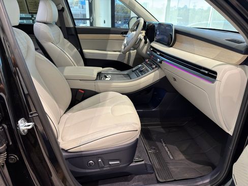 Used 2024 Hyundai Palisade Limited image 26
