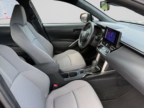 Used 2023 Toyota Corolla Cross AWD Hybrid image 17