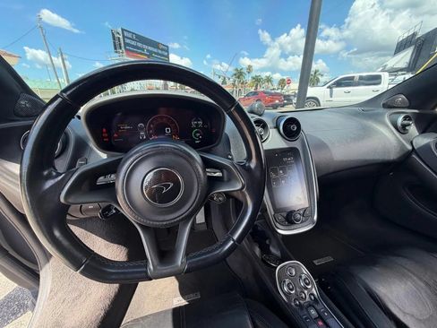Used 2017 McLaren 570S Coupe RWD image 15