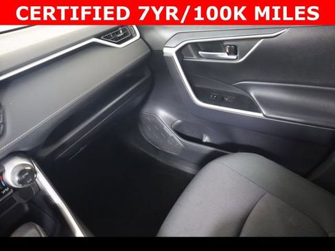 Used 2025 Toyota RAV4 XLE AWD/4WD image 17