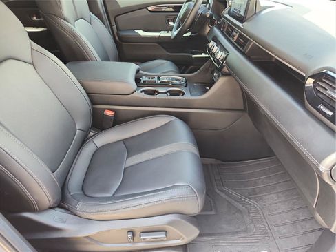 Used 2025 Honda Pilot Touring image 28