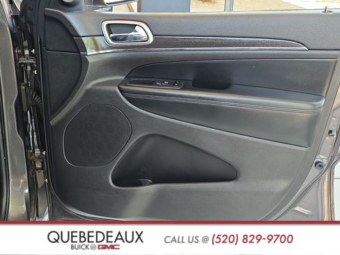 Used 2018 Jeep Grand Cherokee Limited w/ Trailer Tow Group IV AWD/4WD image 30