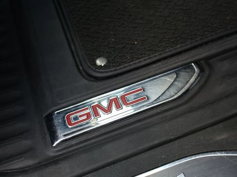 Used 2021 GMC Sierra 2500 Denali w/ Denali Black Diamond Edition image 36