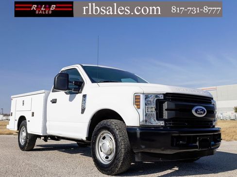 Used 2018 Ford F250 XL image 1
