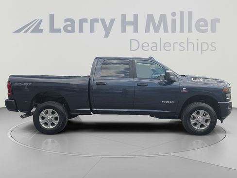 New 2026 RAM 3500 Big Horn AWD/4WD image 6