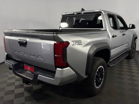 Used 2024 Toyota Tacoma TRD Off-Road image 8