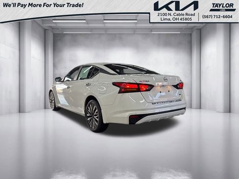 Used 2023 Nissan Altima 2.5 SV image 7