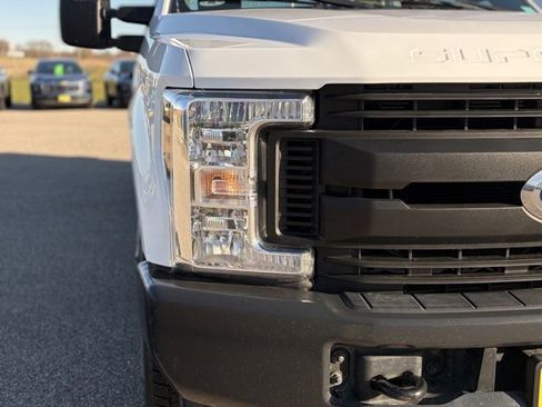 Used 2019 Ford F250 XL image 4