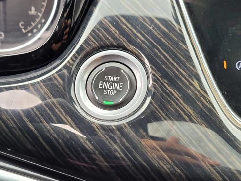 Used 2023 Cadillac XT6 Premium Luxury FWD image 22