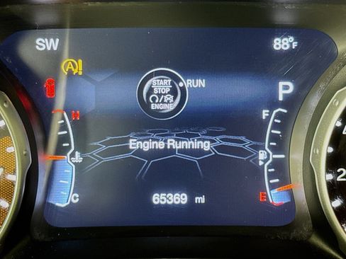 Used 2019 Jeep Compass Latitude FWD image 15