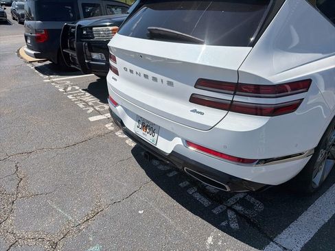 Used 2022 Genesis GV80 2.5T w/ Prestige Package 04 image 4