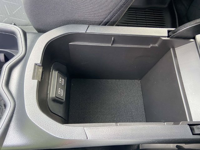 Used 2025 Toyota RAV4 XLE w/ Convenience Package FWD image 31