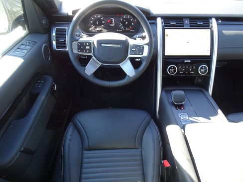 New 2025 Land Rover Discovery S AWD/4WD image 19