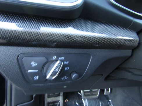 Used 2018 Audi SQ5 Premium Plus w/ S Sport Package image 27