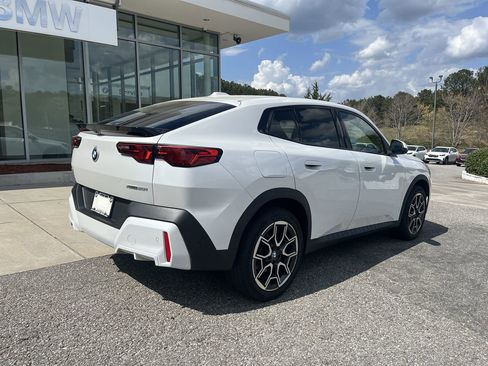 Used 2025 BMW X2 xDrive28i image 8