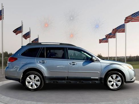 Used 2011 Subaru Outback 2.5i Limited w/ PWR Moonroof Pkg image 8