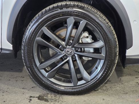 Used 2025 Lexus NX 350h AWD w/ Premium Package image 4