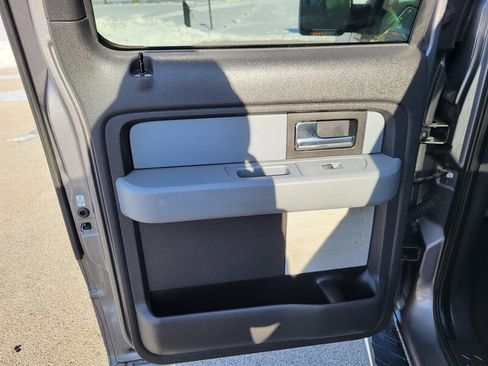 Used 2013 Ford F150 XLT w/ XLT Chrome Pkg image 24